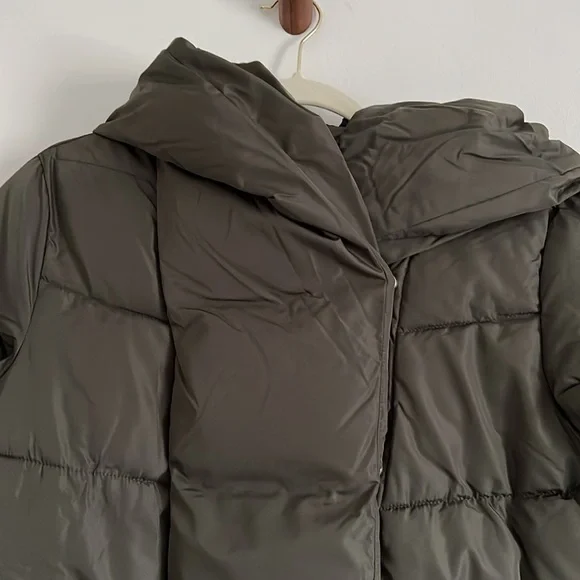 Lucky Brand Asymmetrical Mid Weight Puffer Army Green - Picture 2 of 6